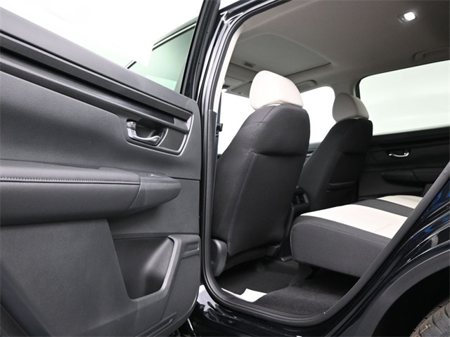 Vehicle image 26 of 35