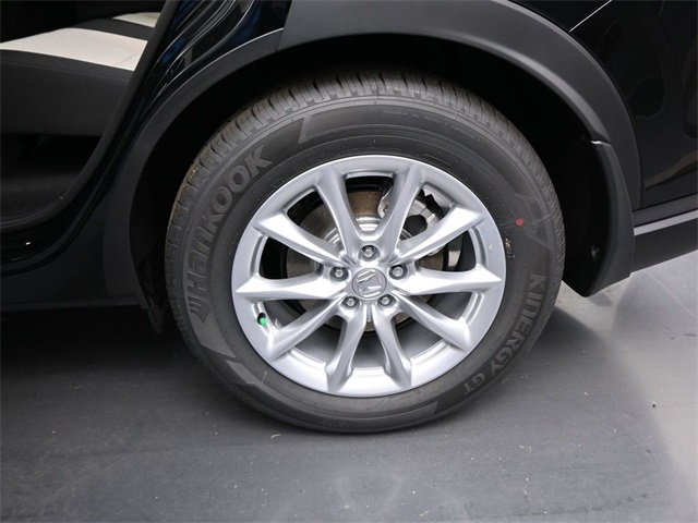 Vehicle image 25 of 35