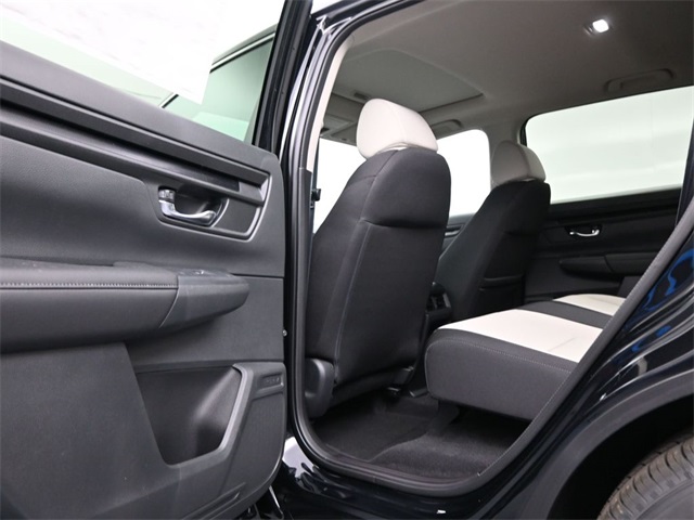 Vehicle image 26 of 35