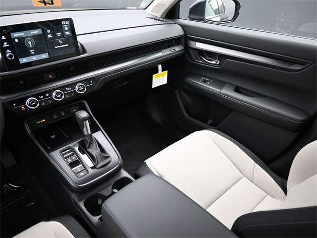 Vehicle image 33 of 35