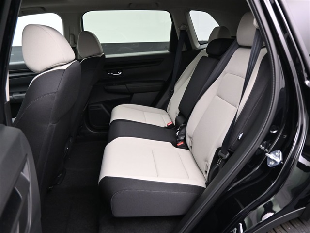 Vehicle image 27 of 35