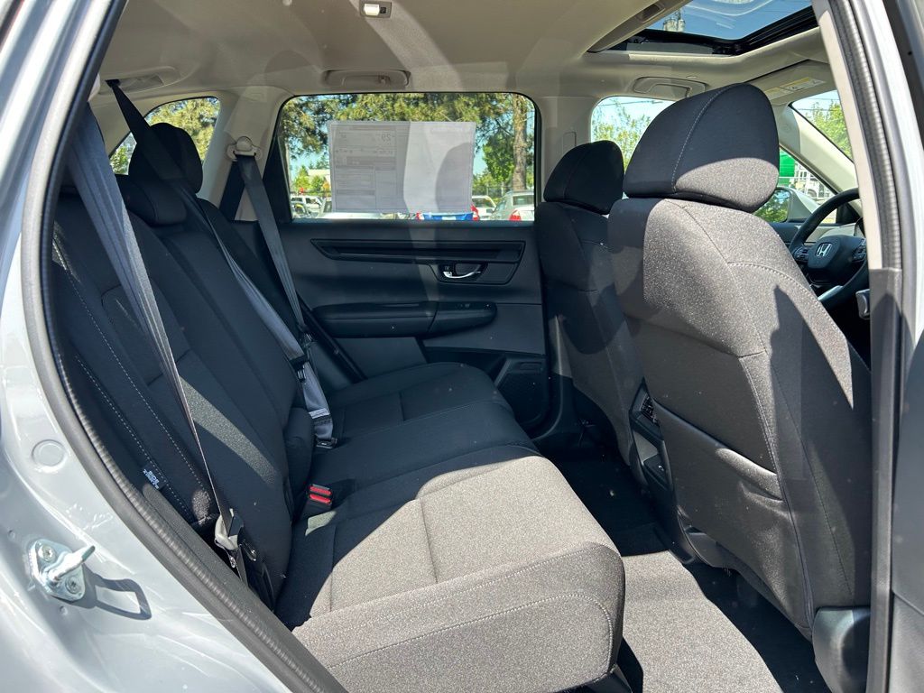 Vehicle image 16 of 30