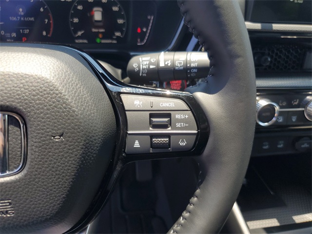 Vehicle image 16 of 30