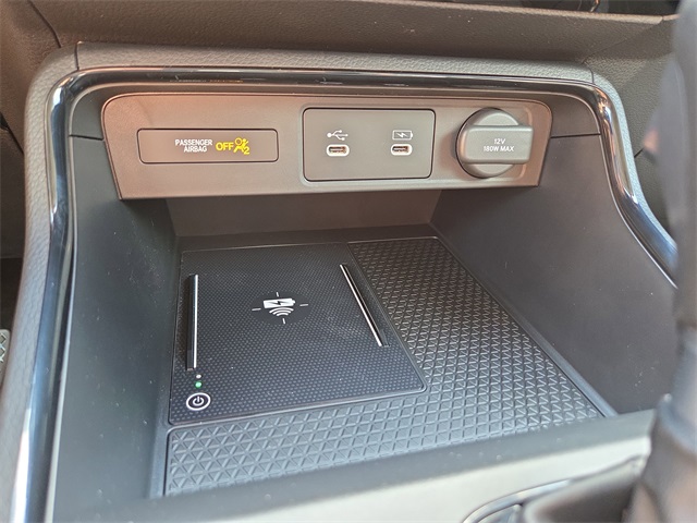 Vehicle image 14 of 15