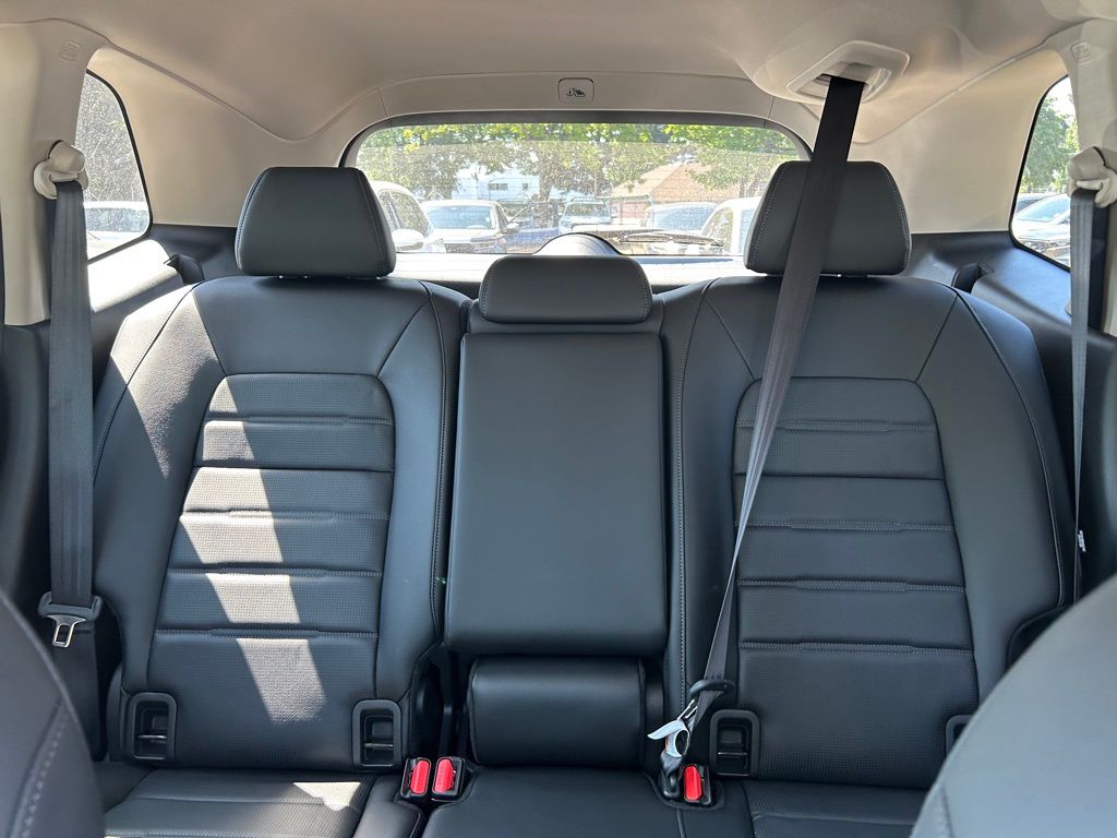 Vehicle image 13 of 29