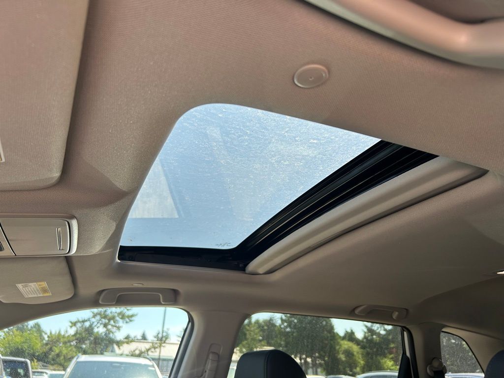Vehicle image 20 of 29