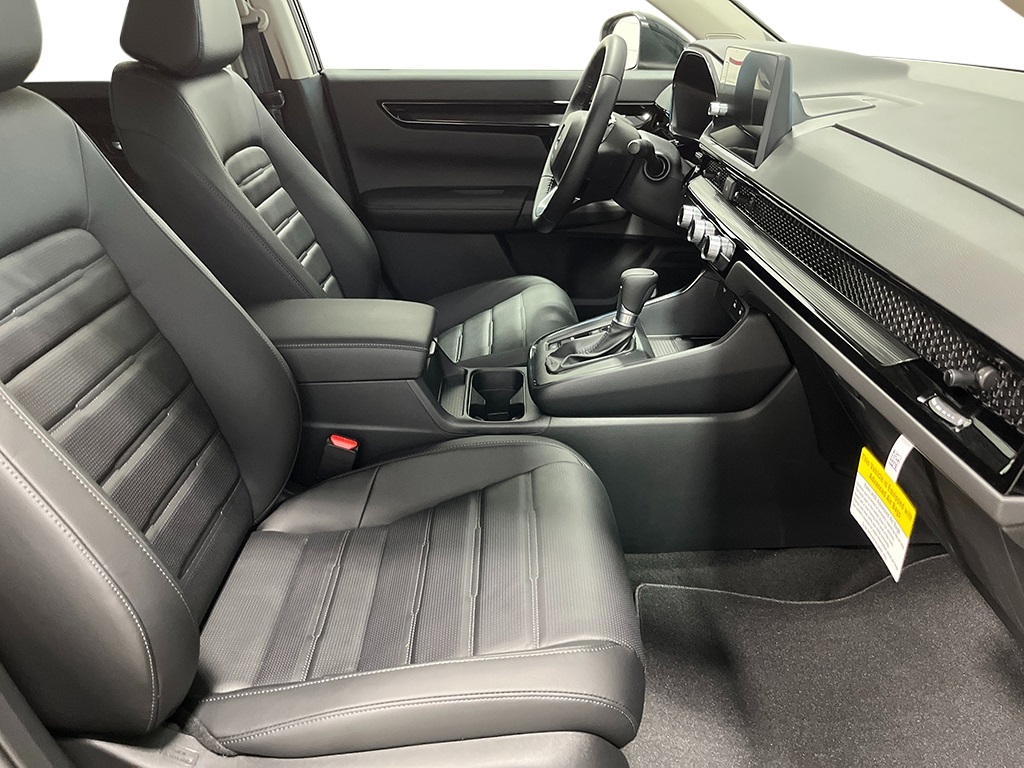 Vehicle image 13 of 28