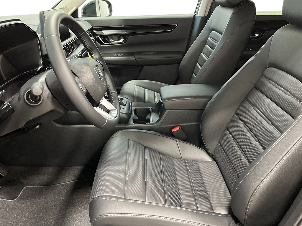 Vehicle image 15 of 28
