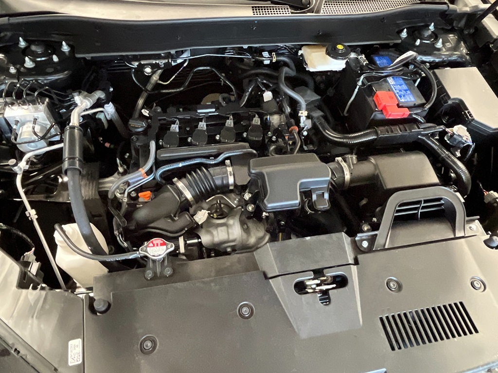 Vehicle image 9 of 28