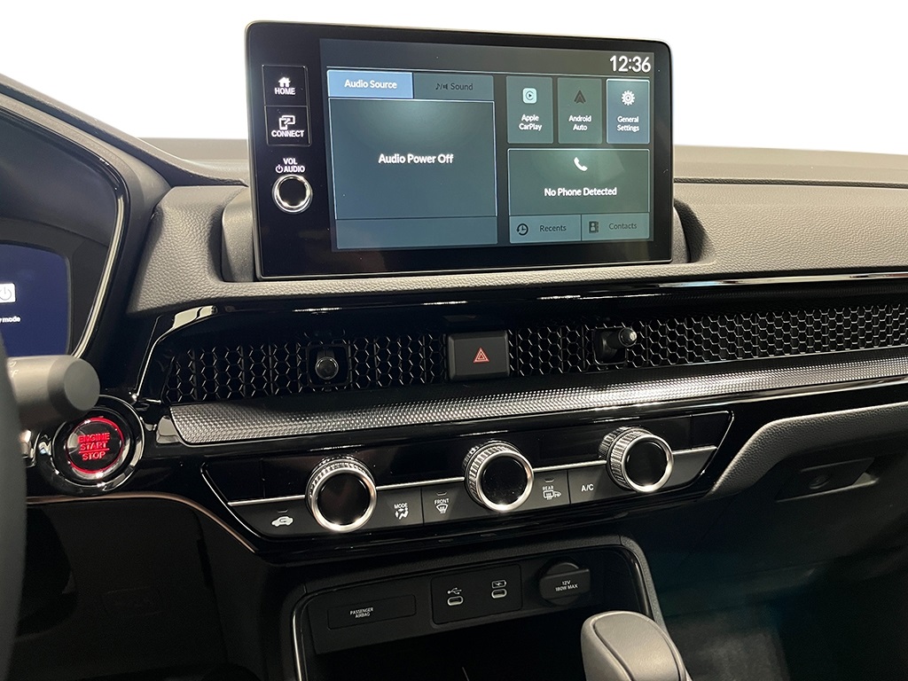 Vehicle image 18 of 28