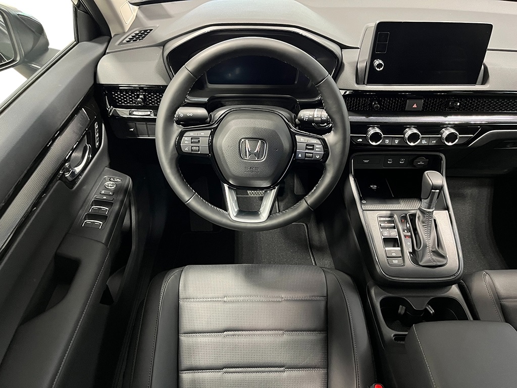 Vehicle image 17 of 28