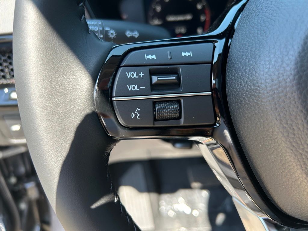 Vehicle image 28 of 29
