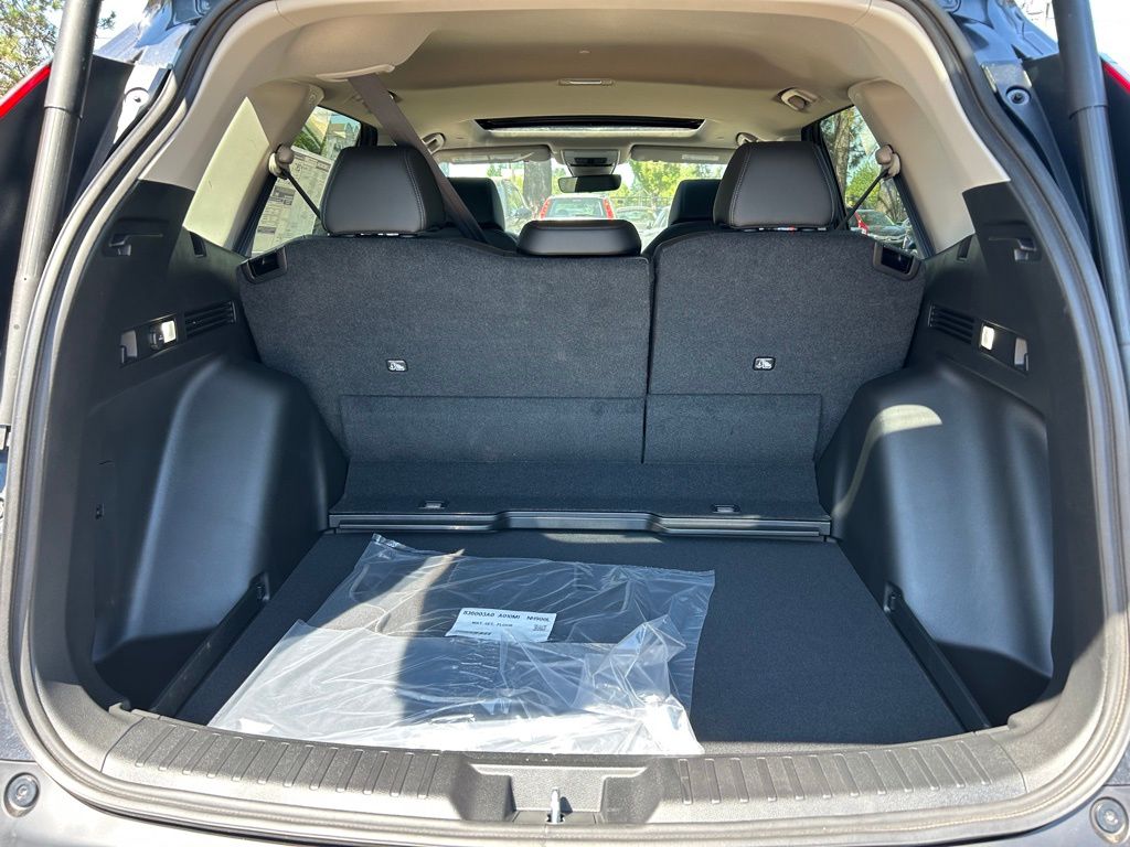 Vehicle image 9 of 29