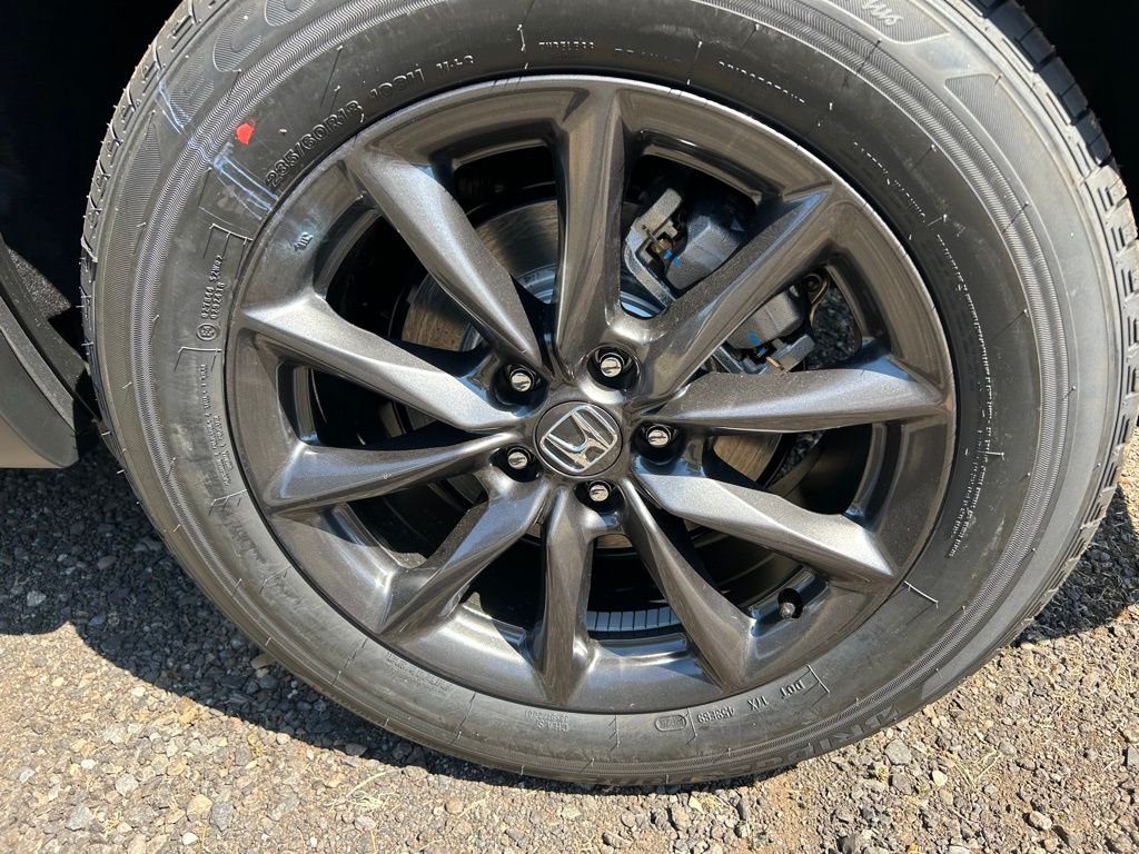 Vehicle image 8 of 29