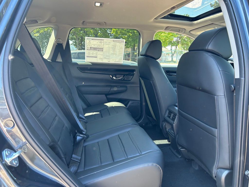Vehicle image 14 of 29