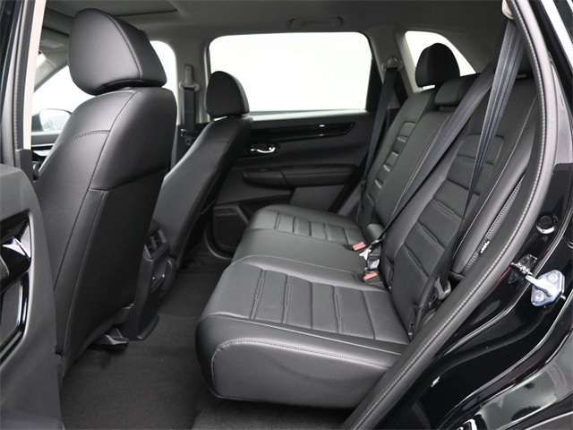 Vehicle image 27 of 35