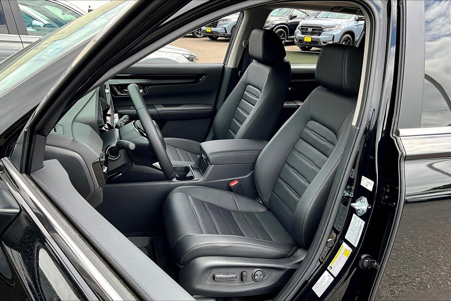 Vehicle image 13 of 27