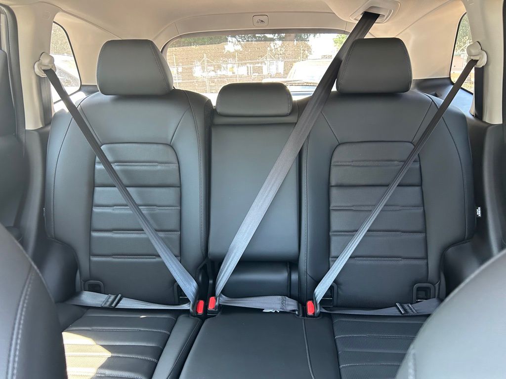 Vehicle image 13 of 29