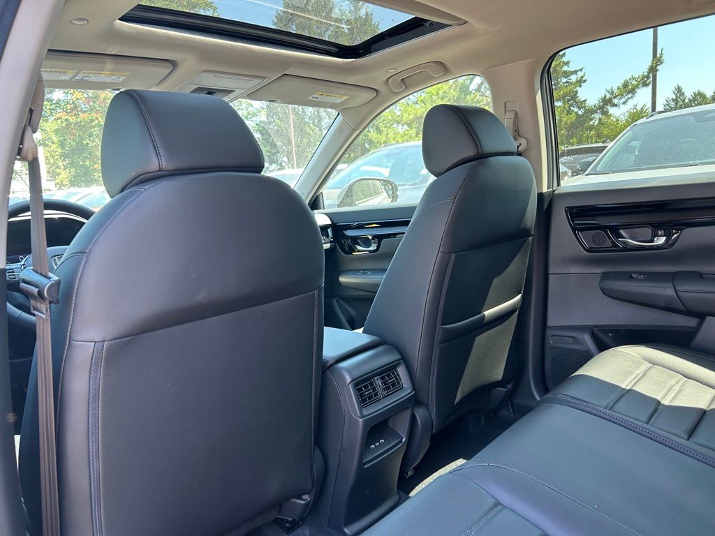 Vehicle image 14 of 29