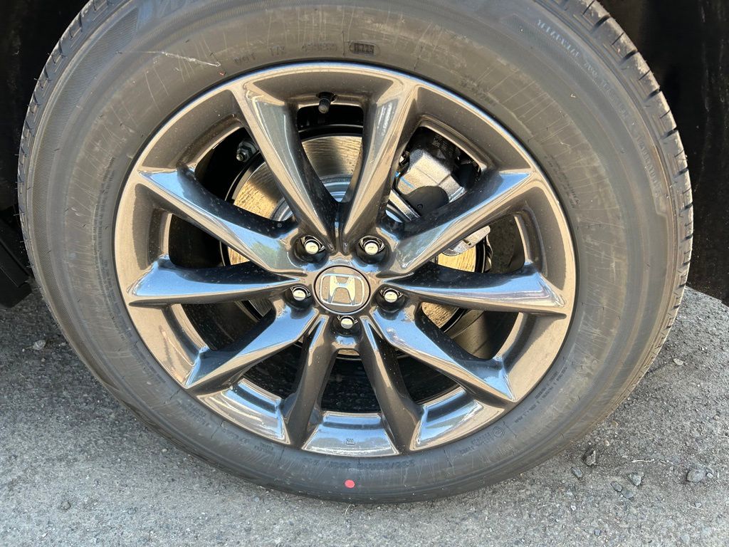 Vehicle image 9 of 29