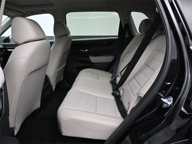 Vehicle image 28 of 35