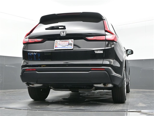 Vehicle image 19 of 32
