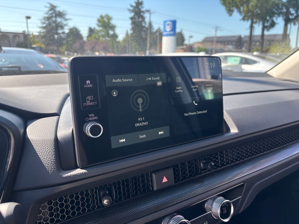 Vehicle image 18 of 27