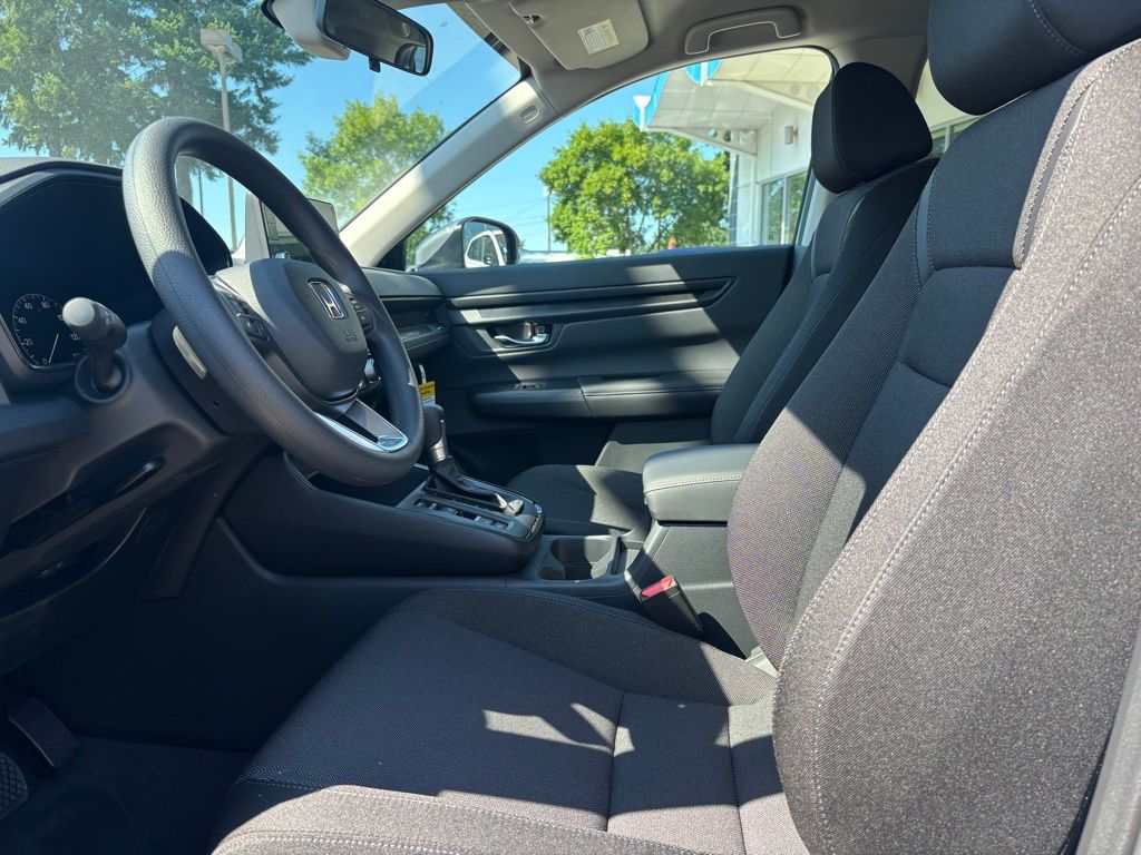 Vehicle image 13 of 27