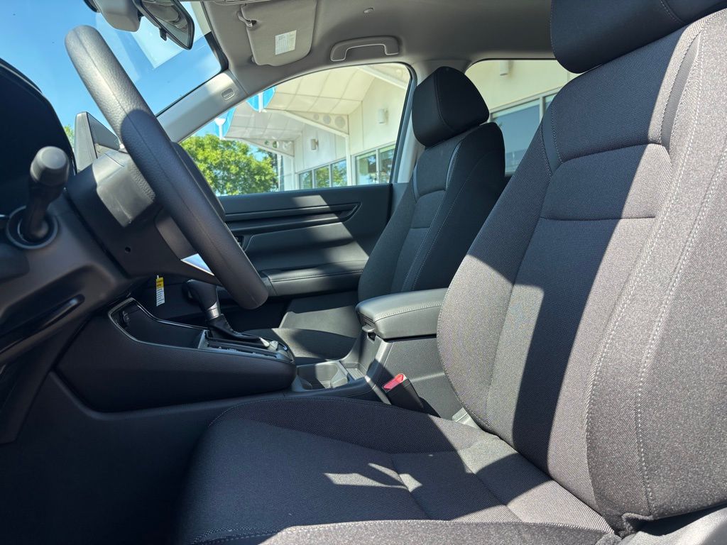 Vehicle image 10 of 27