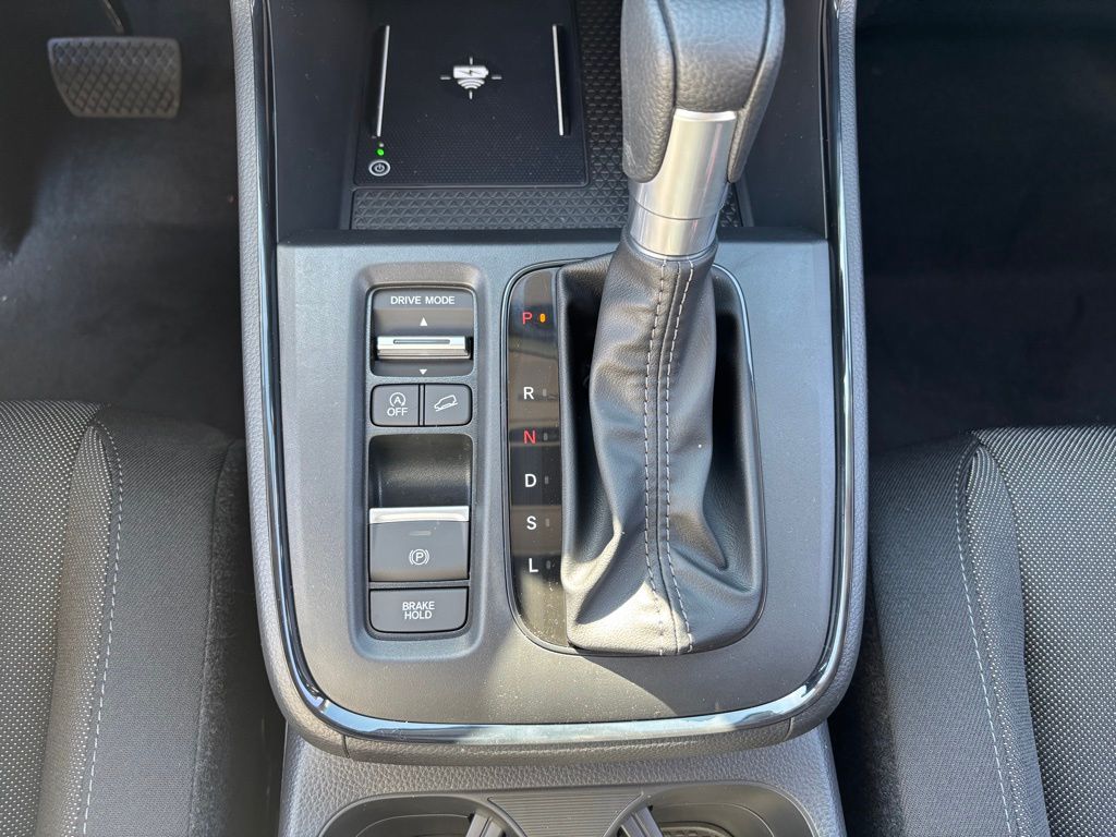 Vehicle image 23 of 27