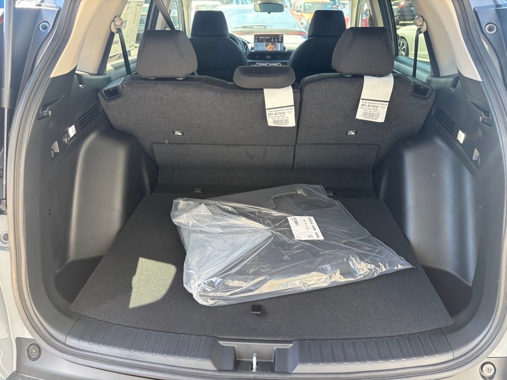 Vehicle image 8 of 27