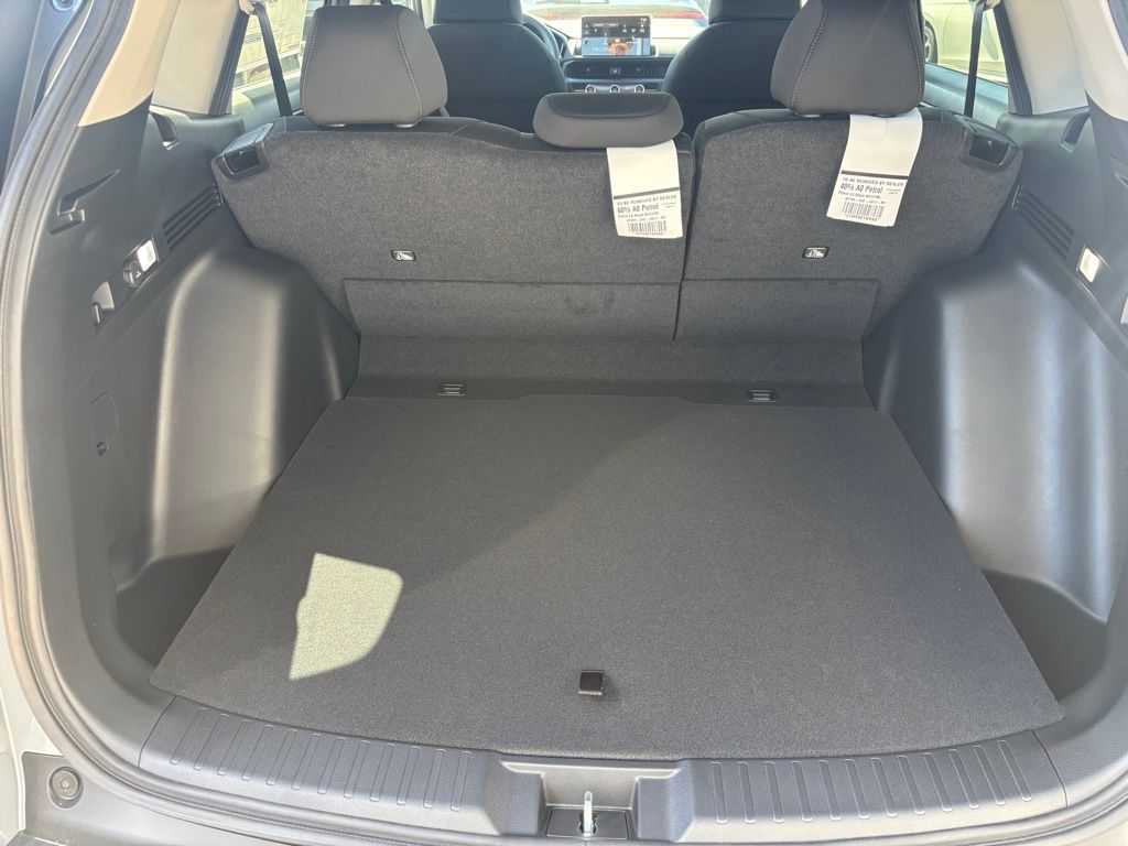 Vehicle image 7 of 27