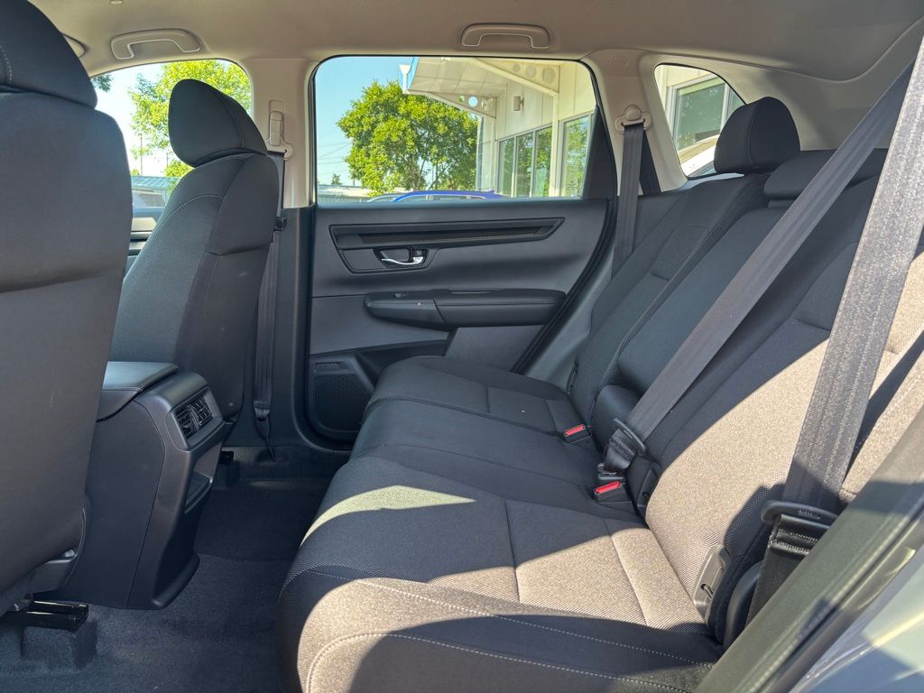 Vehicle image 12 of 27