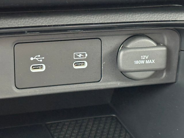 Vehicle image 26 of 30