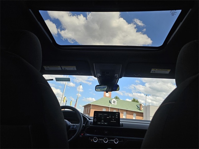 2026 Honda CR-V Hybrid TrailSport Image 13 of 28