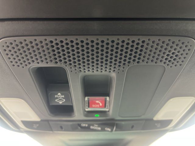 2026 Honda CR-V Hybrid TrailSport Image 18 of 19