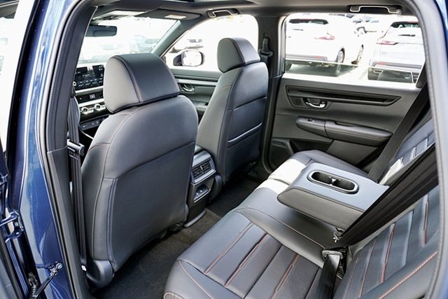 2026 Honda CR-V Hybrid Sport-L Image 14 of 41