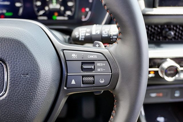 2026 Honda CR-V Hybrid Sport-L Image 22 of 41