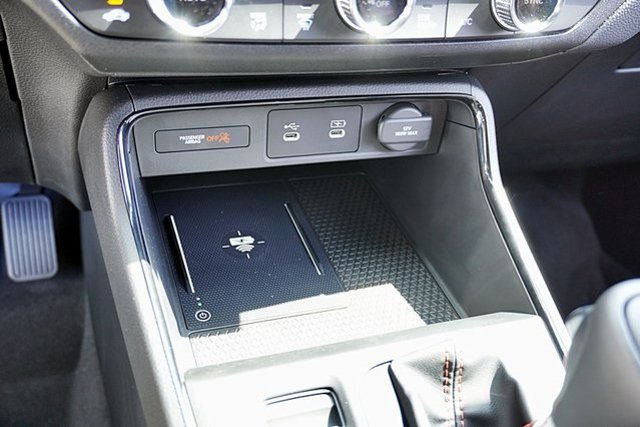 2026 Honda CR-V Hybrid Sport-L Image 36 of 41