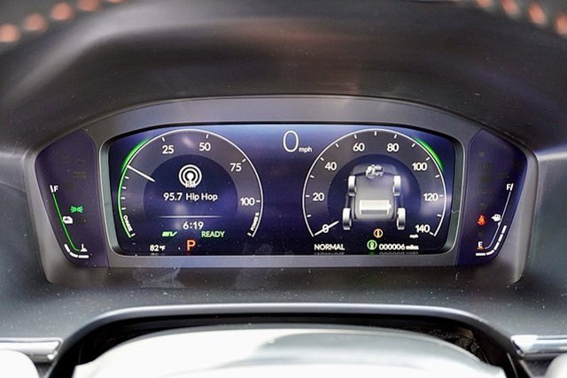 2026 Honda CR-V Hybrid Sport-L Image 23 of 41