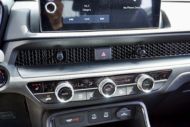 2026 Honda CR-V Hybrid Sport-L Image 27 of 41