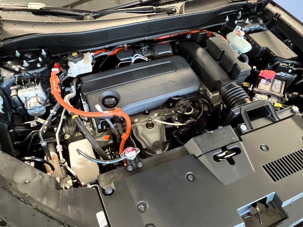 2026 Honda CR-V Hybrid Sport-L Image 9 of 29