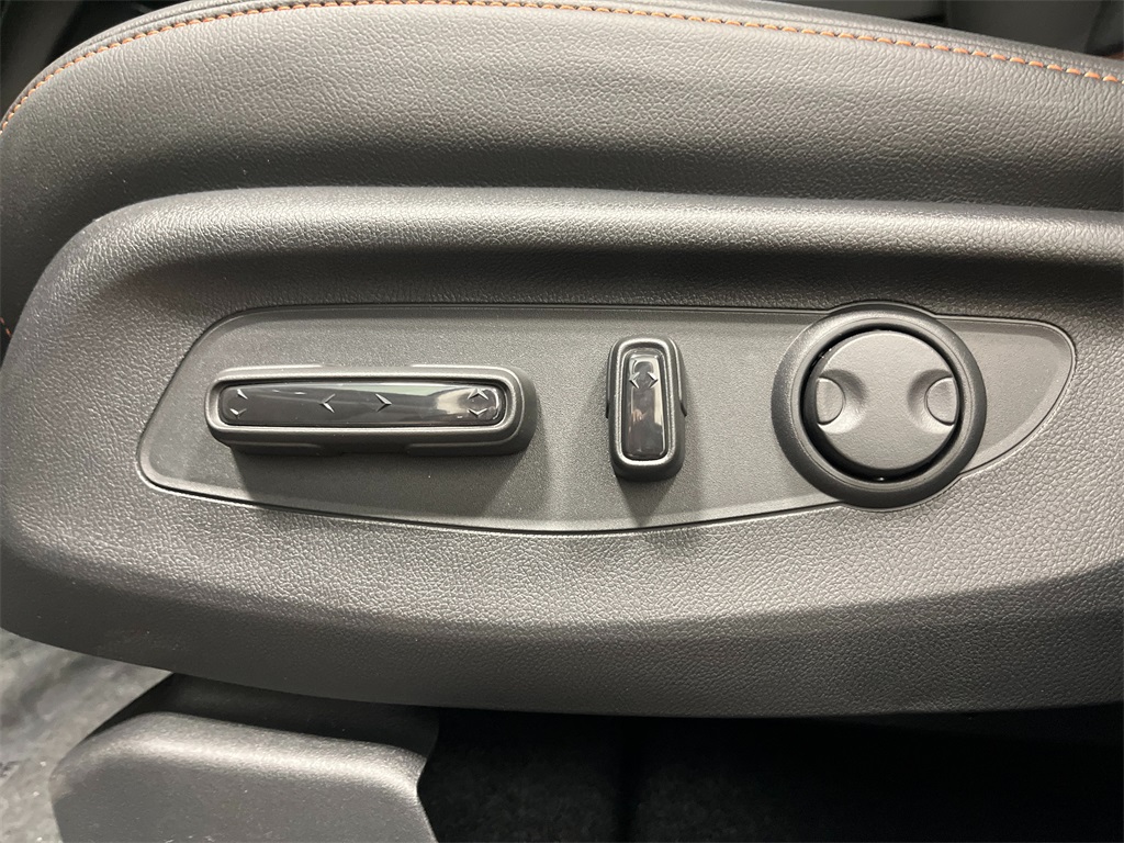 2026 Honda CR-V Hybrid Sport-L Image 23 of 29