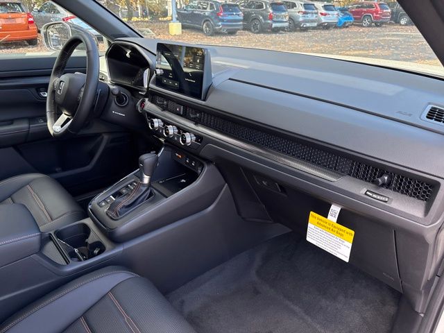 2026 Honda CR-V Hybrid Sport-L Image 17 of 31