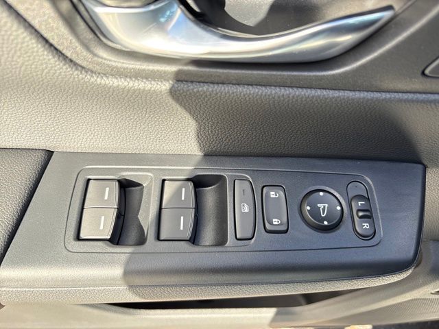 2026 Honda CR-V Hybrid Sport-L Image 29 of 31