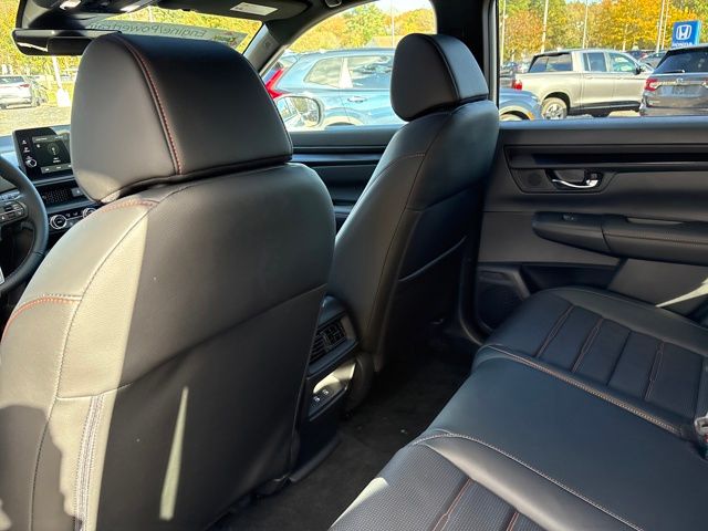 2026 Honda CR-V Hybrid Sport-L Image 15 of 31