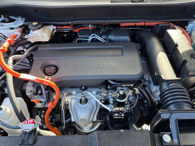 2026 Honda CR-V Hybrid Sport-L Image 8 of 31