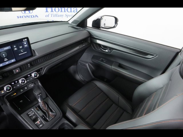 2026 Honda CR-V Hybrid Sport-L Image 17 of 23