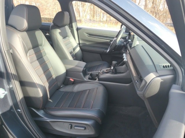 2026 Honda CR-V Hybrid Sport-L Image 14 of 24