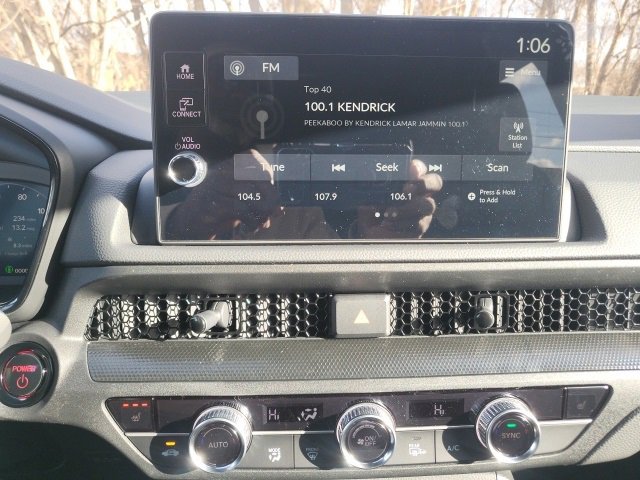 2026 Honda CR-V Hybrid Sport-L Image 18 of 24